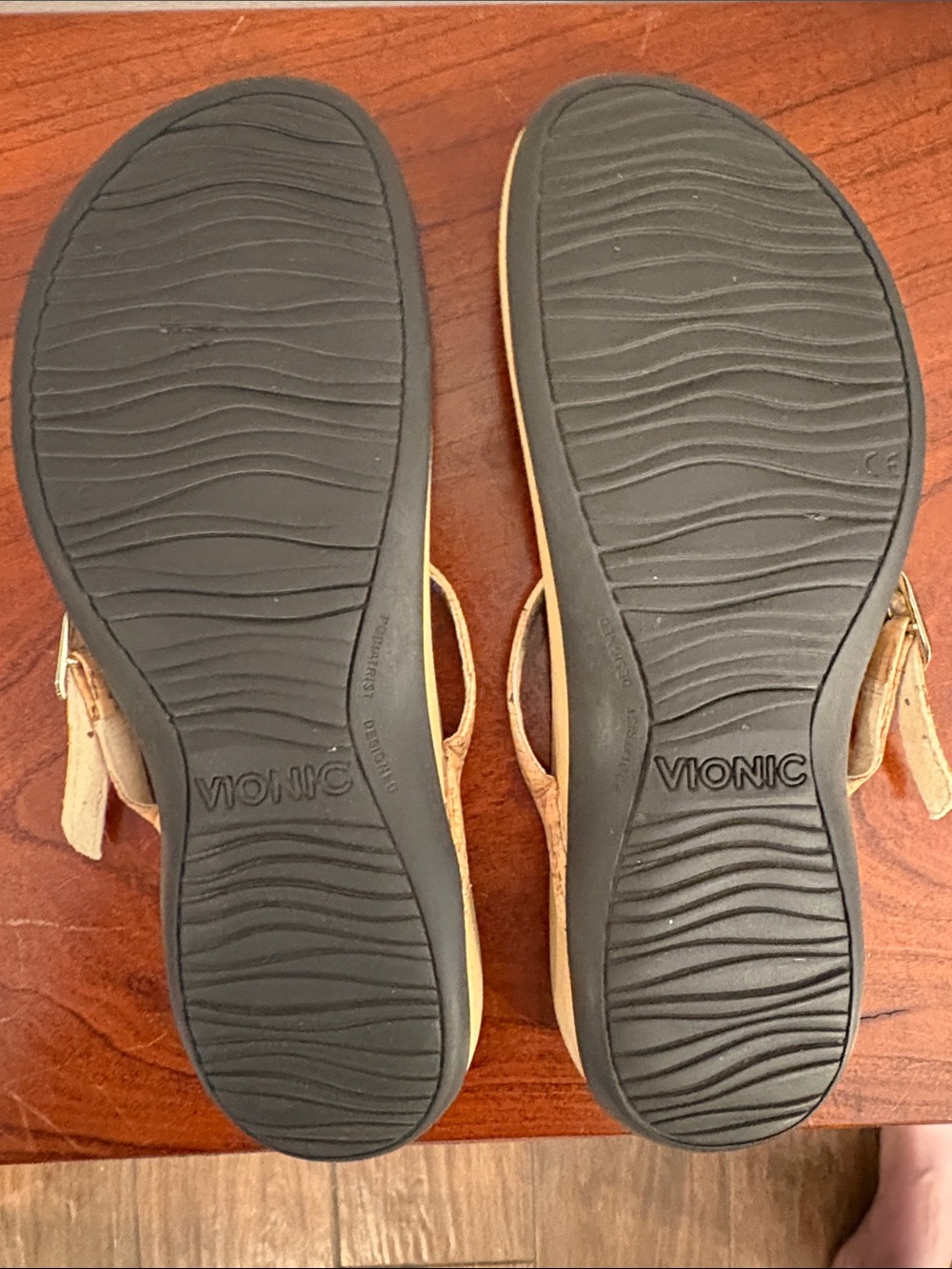 Vionic Karina Sandals size 8 - Picture 4 of 7